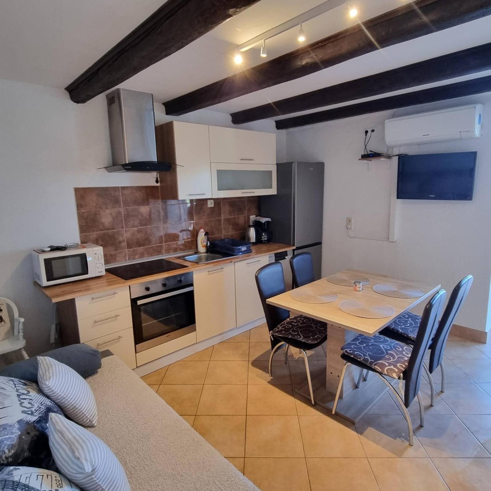 Apartmani Gero Lopar Buitenkant foto